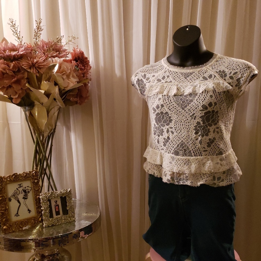 Ruffled lace babydoll shirt